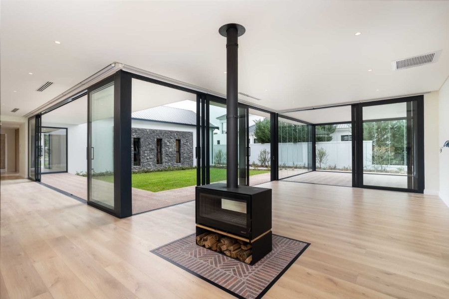 4 Bedroom Property for Sale in Val De Vie Estate Western Cape